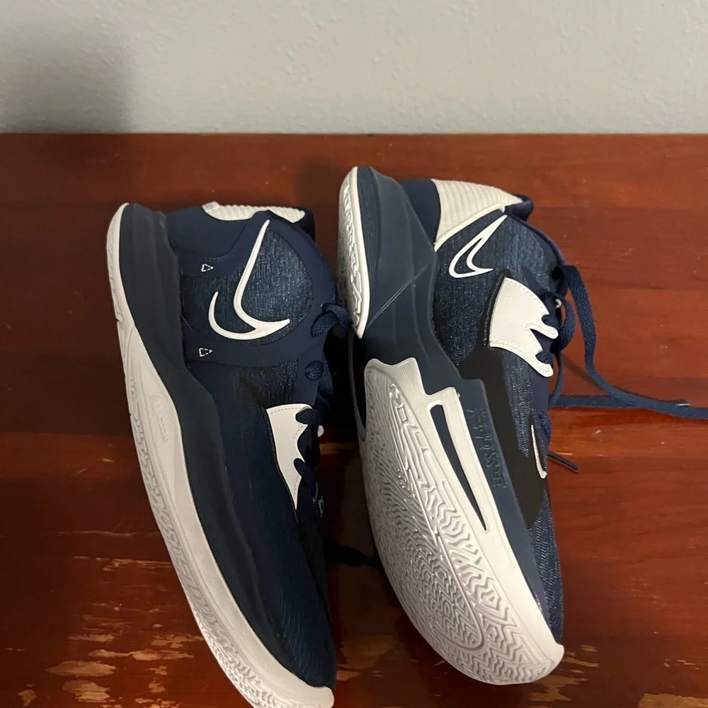 Nike Navy and White Kyrie Low 5 TB Midnight Navy
